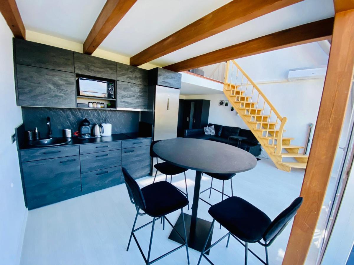 Sea & Sunset View Apartment In 帕兰加 外观 照片